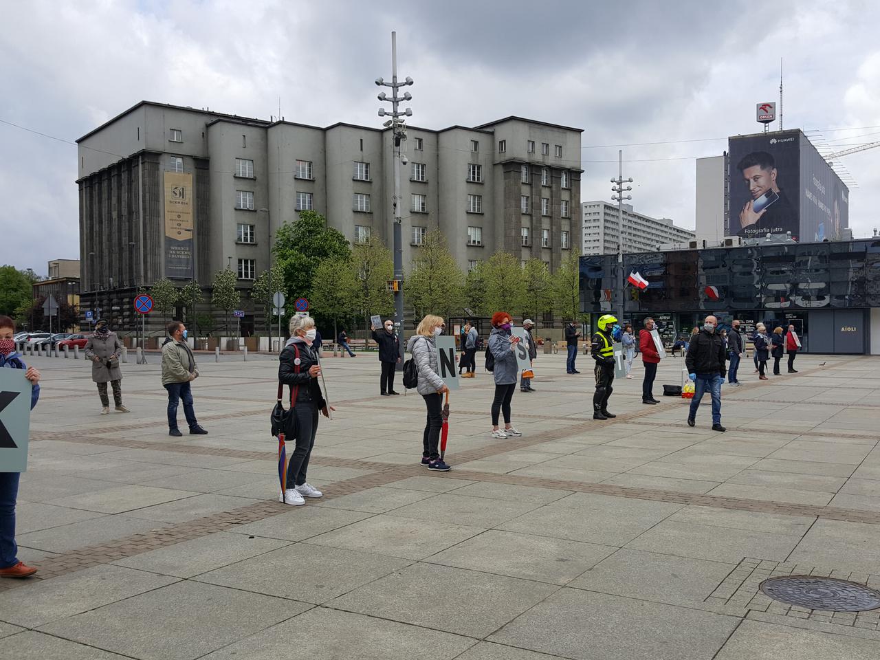 Mieszkańcy się buntują. W Katowicach odbył się protest przeciwko wyborom korespondencyjnym 