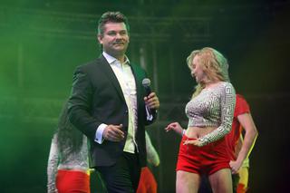 ZENON MARTYNIUK, AKCENT