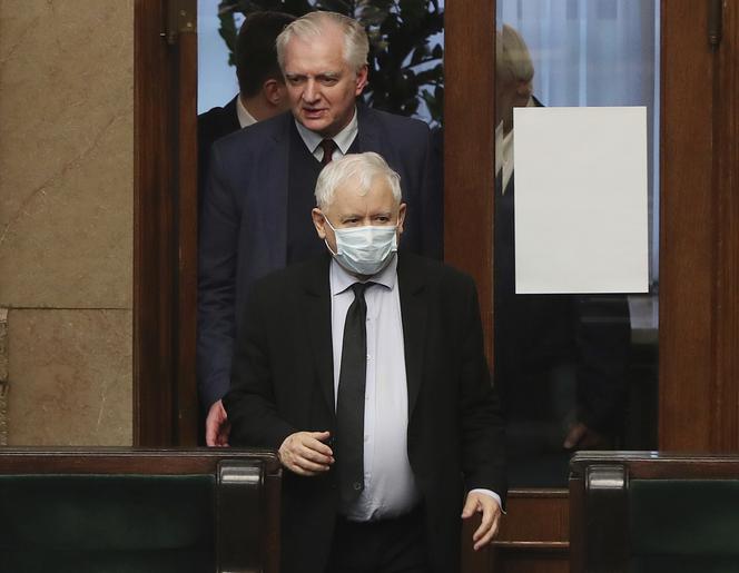  Sejm głosuje a Kaczyński szpera w ...