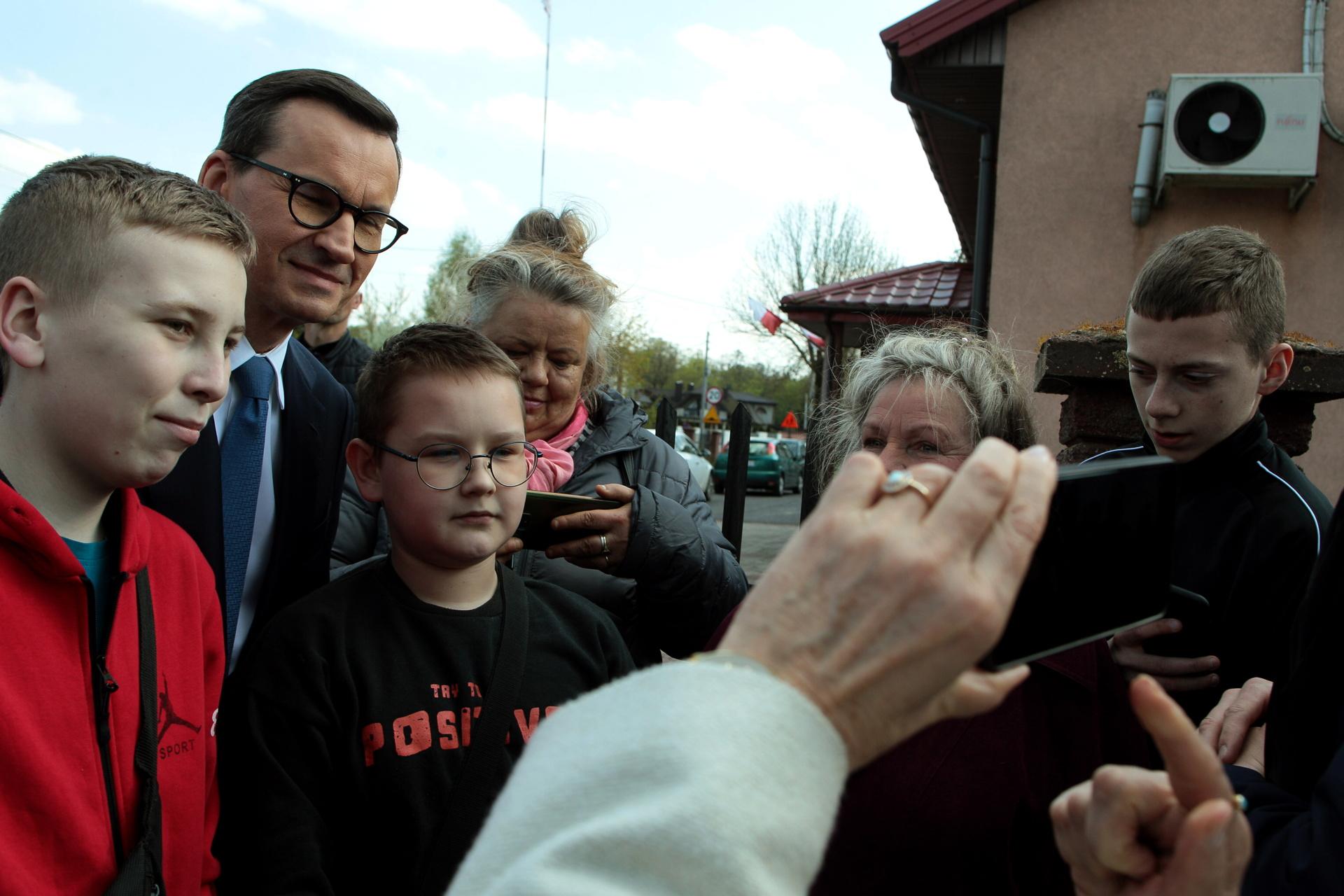 Morawiecki: Dzieci piszą: Tato kiedy będziesz? Tęsknimy
