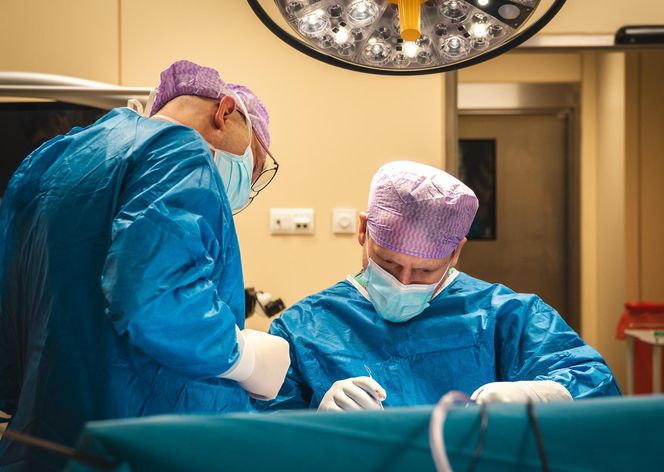 Wszczepili pacjentowi zawór w głowę