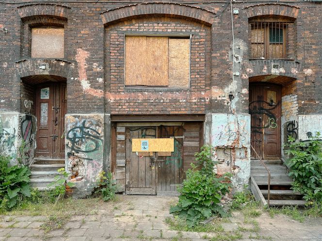 Zabytkowe famuły Izraela Poznańskiego w Łodzi 