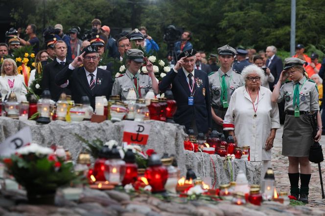 Uroczystość pod pomnikiem Polegli Niepokonani (1.08.2025)