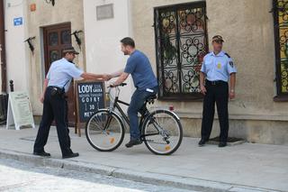  Żmijewski znika z Ojca Mateusza