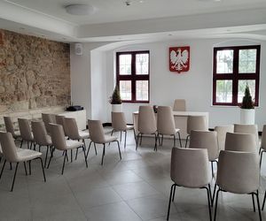 Wnętrza odbudowanego ratusza: sala ślubów