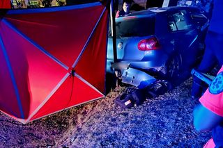Śmiertelny wypadek w Stoszowicach. 34-latek zginął, pasażer trafił do szpitala! [ZDJĘCIA]