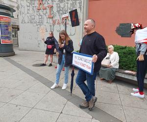 Protest kobiet w Bydgoszczy po śmierci ciężarnej pani Doroty. „Chcemy żyć w Europie XXI wieku”