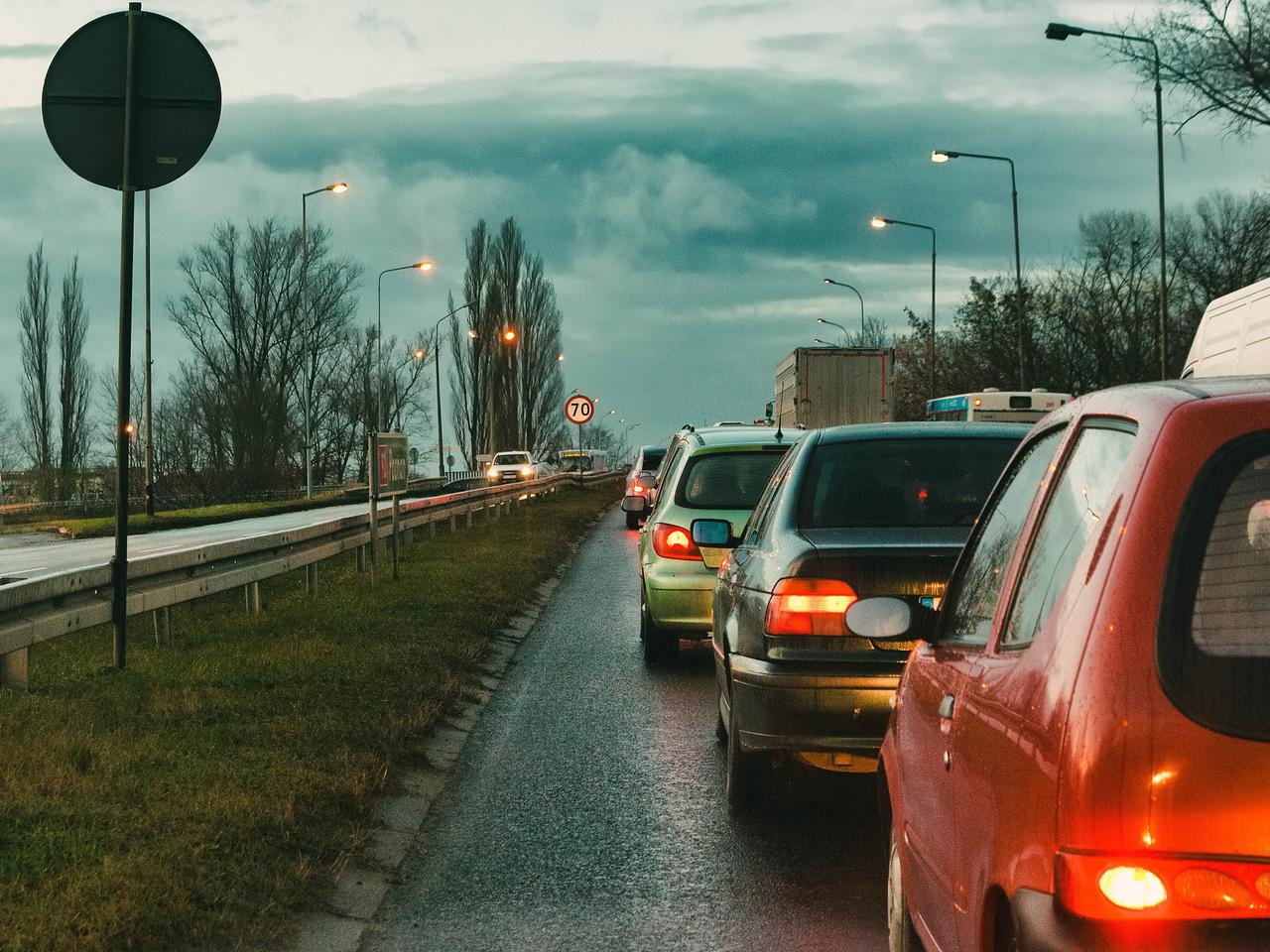 W egzaminie na prawo jazdy pojawiły się nowe pytania. Sprawdź czy byś zdał! [QUIZ]