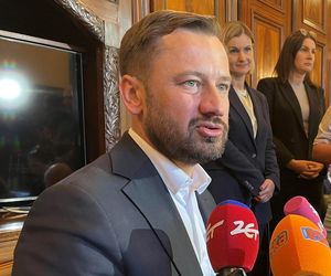 Prezydent Krakowa zatańczył na dachu magistratu. Radni reagują i składają interpelacje