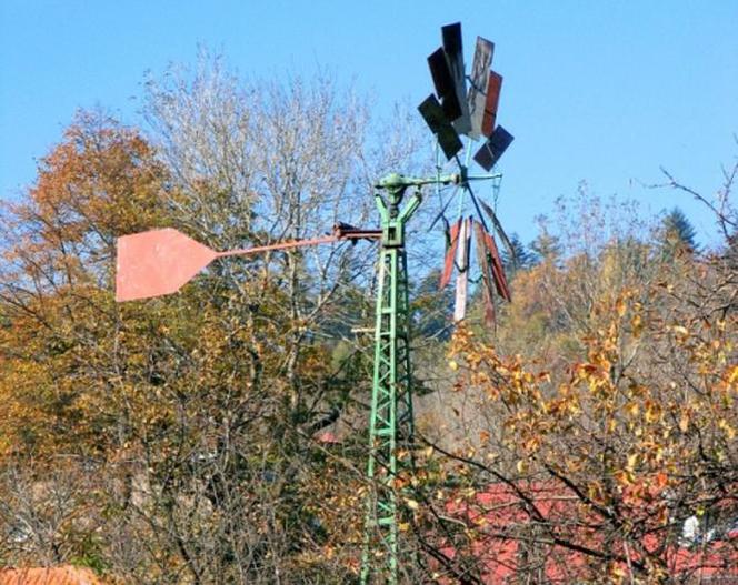 Prąd w domu energooszczędnym: fotoogniwa i turbiny wiatrowe