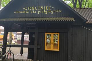 Leśna biblioteka powstała przy Sanktuarium na Górze Chełmskiej w Koszalinie