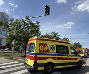 Kierowca Toyoty wjechał w pieszych na Bielanach. Cztery osoby trafiły do szpitala