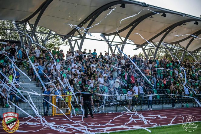 To było wielkie święto futbolu w Starachowicach. A oprawa kibiców SZTOS
