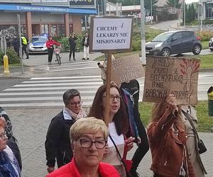 Protest kobiet Ani jednej więcej! w Kielcach (14 czerwca 2023)
