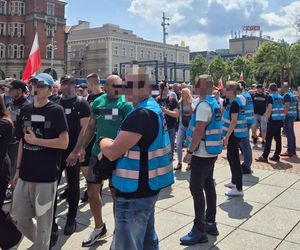 Kibice protestowali przeciwko imigrantom w centrum Katowic