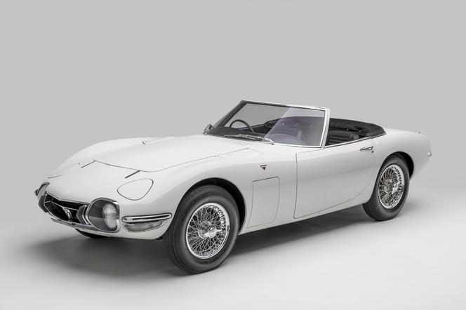 Żyje się tylko dwa razy (1967) - Toyota 2000GT