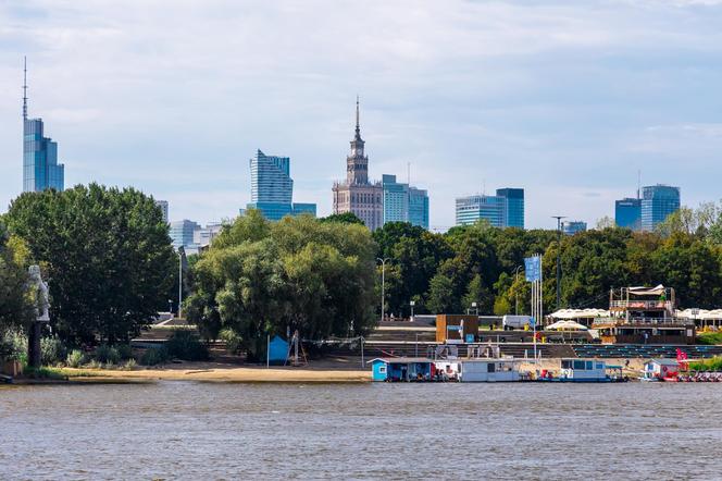 Plaża na Cyplu Czerniakowskim – zbliżenie na centrum