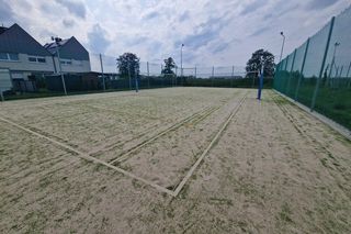 Dwa nowe boiska na Zatorzu w Lesznie gotowe. Można grać!