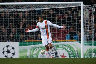 UEFA zawiesiła Luiza Adriano z Szachtara Donieck za gola, który był nie fair