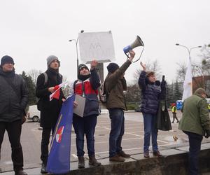 „Zielony Ład=Głód”, „Mleko nie jest z Biedronki”. Te hasła pojawiły się na proteście rolników w Olsztynie