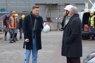 Pierwsza miłość odc. 3633. Karol Weksler (Karol Strasburger), Michał Domański (Wojciech Błach)