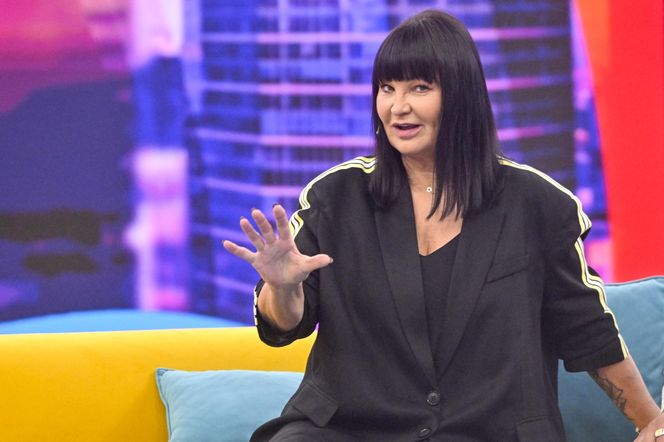 Czarna Mamba bez grzywki! Nowy wizerunek jurorki rozgrzał internet