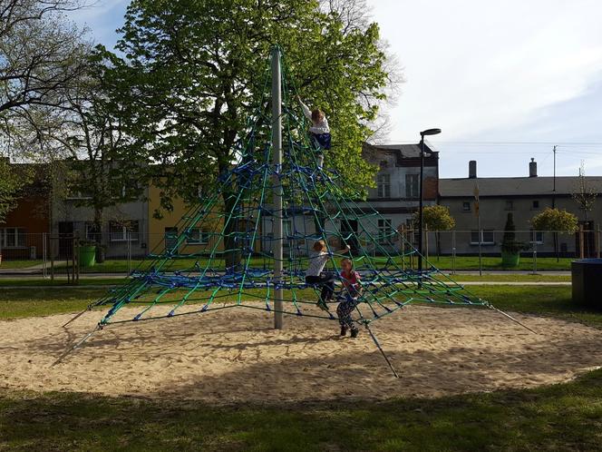 Park na Rynku Zaborowskim w Lesznie już otwarty