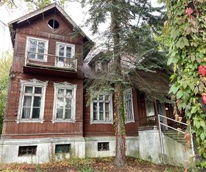 Modrzewiowy dom w Brodach