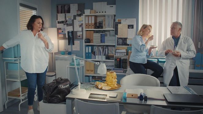 M jak miłość, odc. 1851: Marysia (Małgorzata Pieńkowska), Artur (Robert Moskwa), Judyta (Paulina Chruściel)