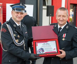 Jubileusz 100-lecia OSP Krzesk-Królowa Niwa uczczony przekazaniem jednostce nowego wozu strażackiego