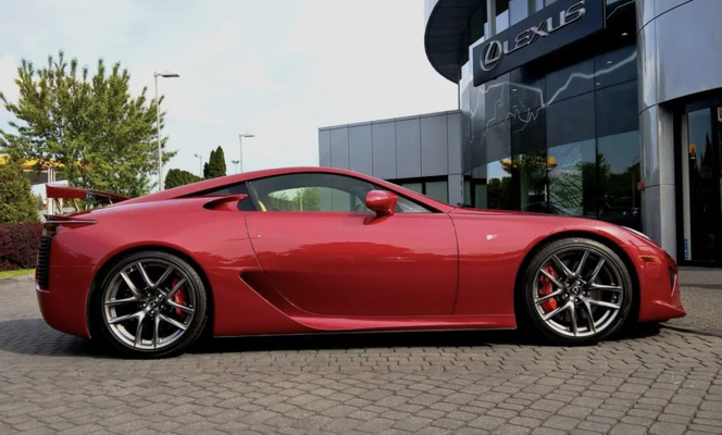 Lexus LFA na sprzedaż