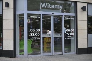 Jak są czynne sklepy w niedzielę [17.08.2025]?