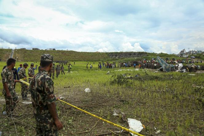 Nepal/ Osiemnaście osób zginęło w wypadku samolotu podczas startu