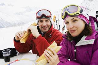 Dieta narciarza i snowboardzisty - co jeść zimą na stoku