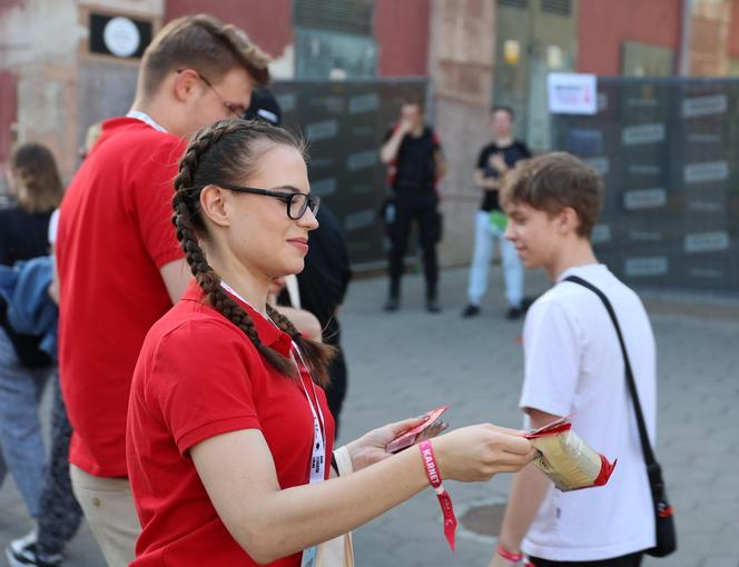 Czerwony autobus linii 7Days już na ulicach Lublina! Za nami inauguracja trasy podczas parady studentów