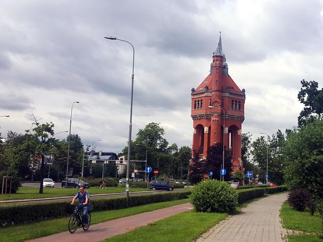 Wieża ciśnień przy alei Wiśniowej