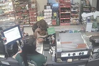 Młody klient Żabki zdemolował sklep w Cieszynie