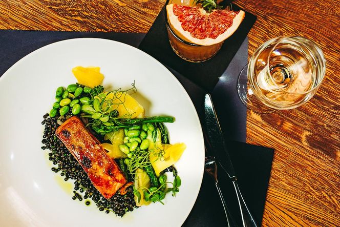 Indian Steak w Poznaniu – wyjątkowa restauracja w City Park, idealna na spotkania z przyjaciółmi