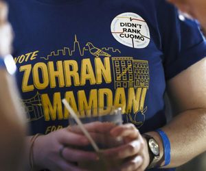 Zohran Mamdani pokonał Andrew Cuomo w demokratycznych prawyborach