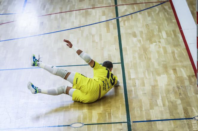 FC Toruń - P.A. Nova Gliwice 2:4 - zdjęcia z Uniwersyteckiego Centrum Sportu