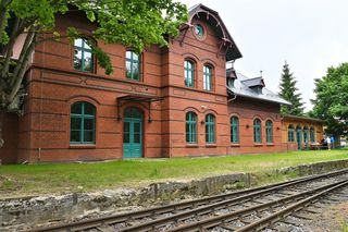 Dworzec w Leśnej po remoncie 