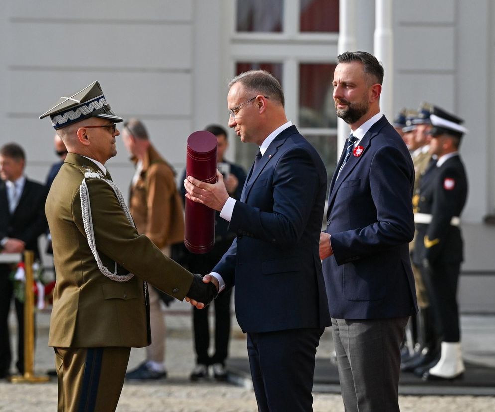 Andrzej Duda podczas wręczenia nominacji generalskich w Siłach Zbrojnych RP oraz Straży Granicznej