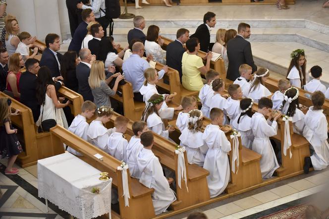Pierwsza komunia święta syna Mateusza Borka