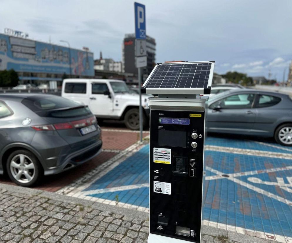 W Gliwicach zapłacisz już za parking blikiem! Stawiają nowe parkomaty