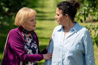 M jak miłość odc. 1679. Kisielowa (Małgorzata Rożniatowska), Marysia (Małgorzata Pieńkowska)