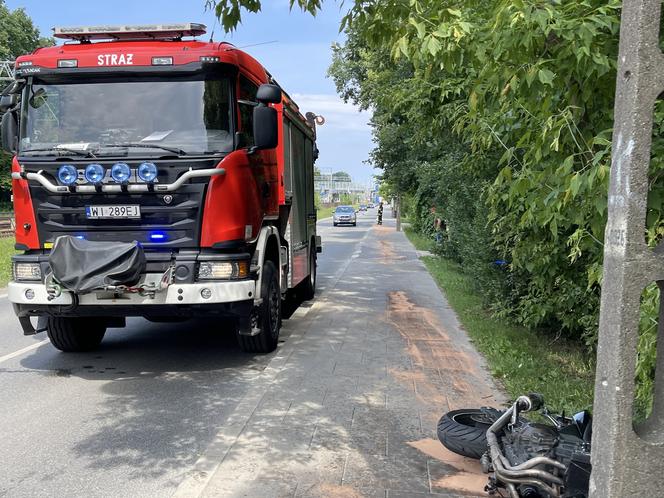 Znany tiktoker cudem uniknął śmierci! Jego motocykl sunął 100 metrów po chodniku