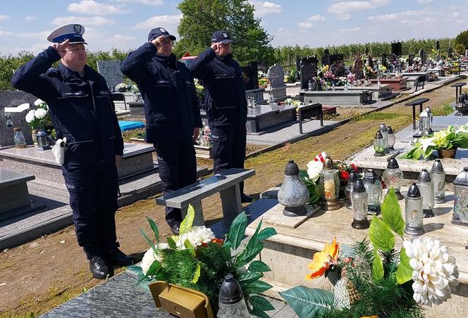 Ogromny huk rozerwał powietrze. Dwaj policjanci zginęli w zderzeniu radiowozów [ZDJĘCIA]