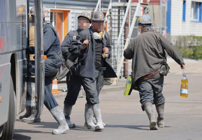 Wstrząs w kopalni Zofiówka. Ratownicy szukają górników