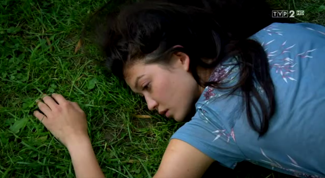 M jak miłość. Śmierć Naomi. Mariusz ucieka z miejsca wypadku