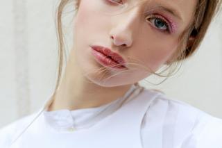 Dziewczęcy make-up doda świeżości biznesowemu wizerunkowi 